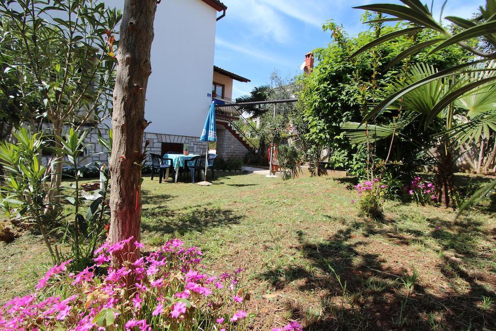 Apartments And Room Silvana Rovinj Extérieur photo