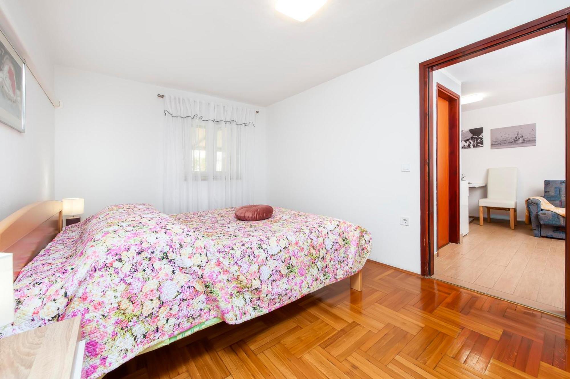 Apartments And Room Silvana Rovinj Extérieur photo