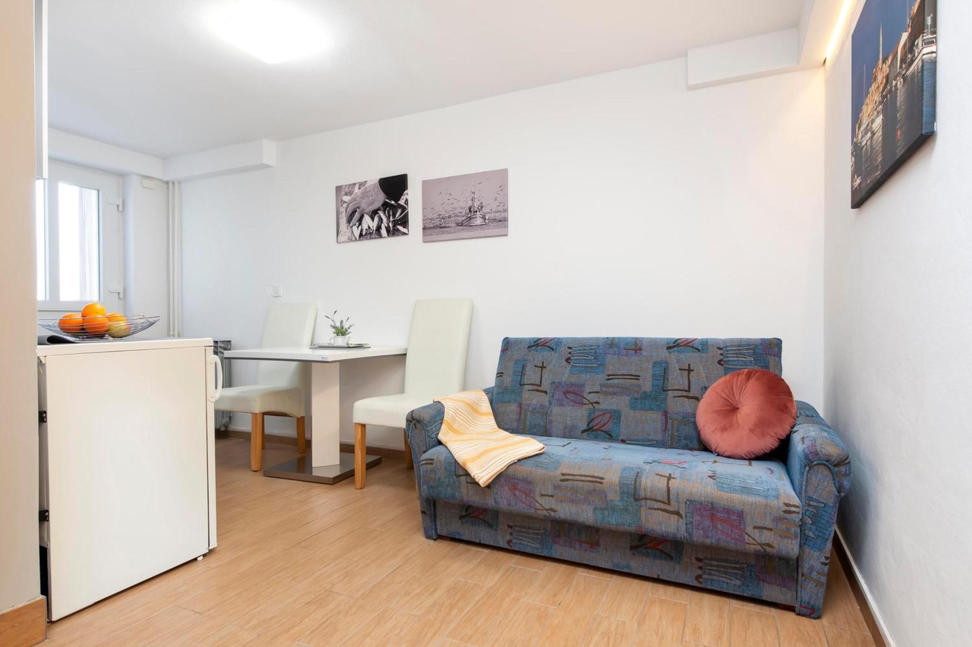 Apartments And Room Silvana Rovinj Extérieur photo