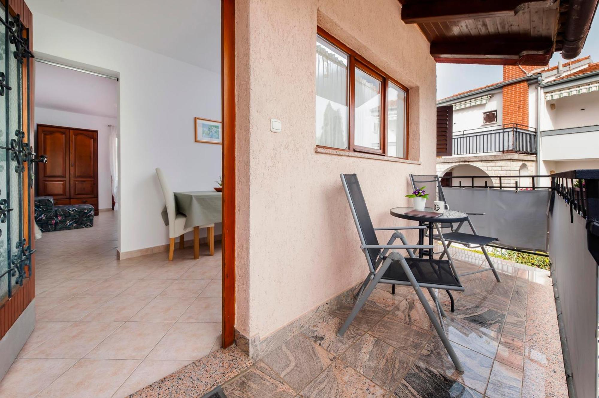 Apartments And Room Silvana Rovinj Extérieur photo